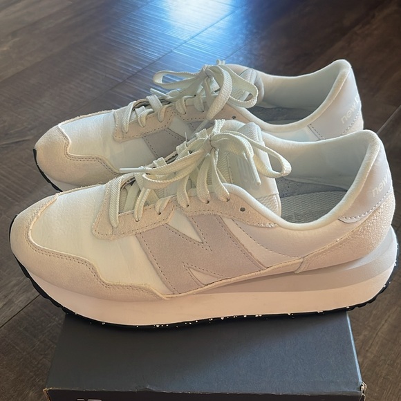 New Balance 237 - Picture 4 of 7